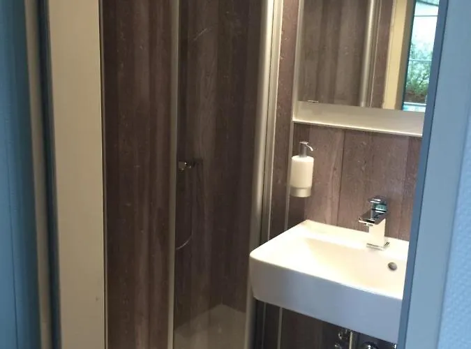 אורחן Haus Gerry דיסלדורף